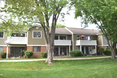 285 Mayfair Lane Schaumburg IL 60193