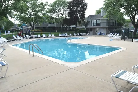 285 Mayfair Lane Schaumburg IL 60193