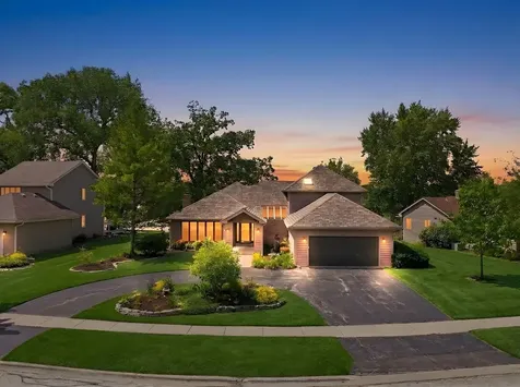 534 Whispering Pines Road Lindenhurst IL 60046