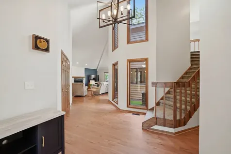 534 Whispering Pines Road Lindenhurst IL 60046