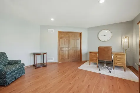 534 Whispering Pines Road Lindenhurst IL 60046