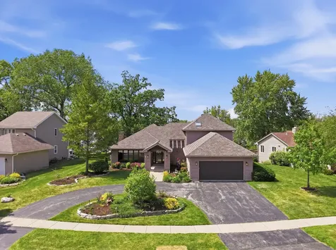 534 Whispering Pines Road Lindenhurst IL 60046