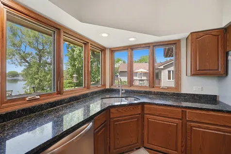534 Whispering Pines Road Lindenhurst IL 60046