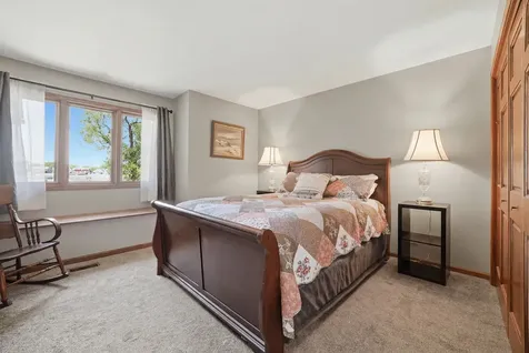 534 Whispering Pines Road Lindenhurst IL 60046