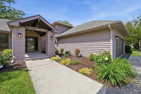 534 Whispering Pines Road Lindenhurst IL 60046