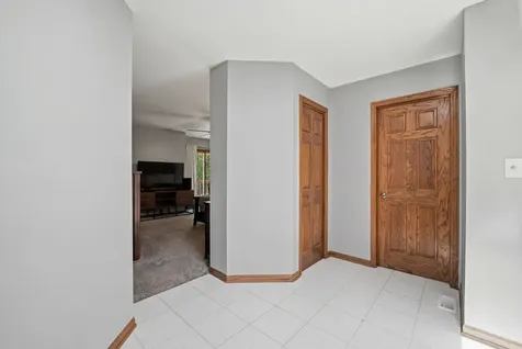 534 Whispering Pines Road Lindenhurst IL 60046