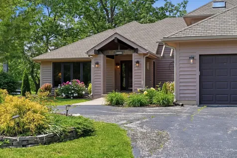 534 Whispering Pines Road Lindenhurst IL 60046