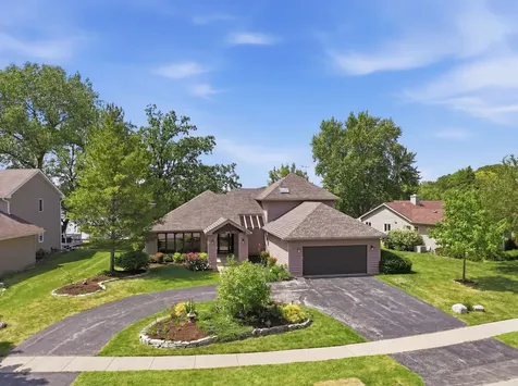 534 Whispering Pines Road Lindenhurst IL 60046
