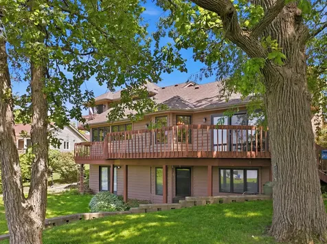 534 Whispering Pines Road Lindenhurst IL 60046