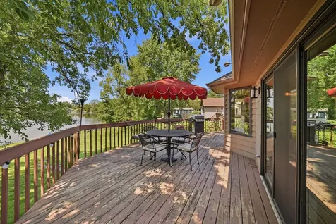 534 Whispering Pines Road Lindenhurst IL 60046