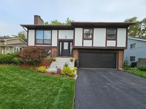 31 Abbeywood Drive Romeoville IL 60446