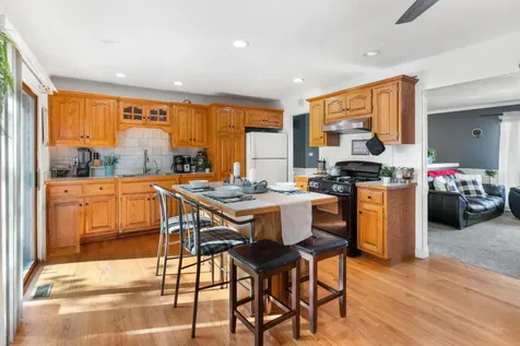 31 Abbeywood Drive Romeoville IL 60446