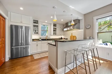 1805 Wesley Avenue Evanston IL 60201