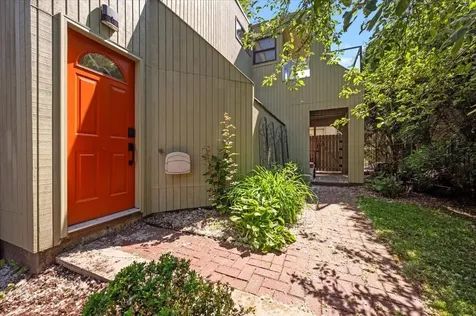 1805 Wesley Avenue Evanston IL 60201
