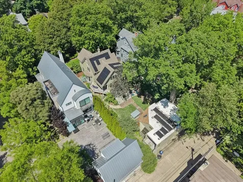 1805 Wesley Avenue Evanston IL 60201