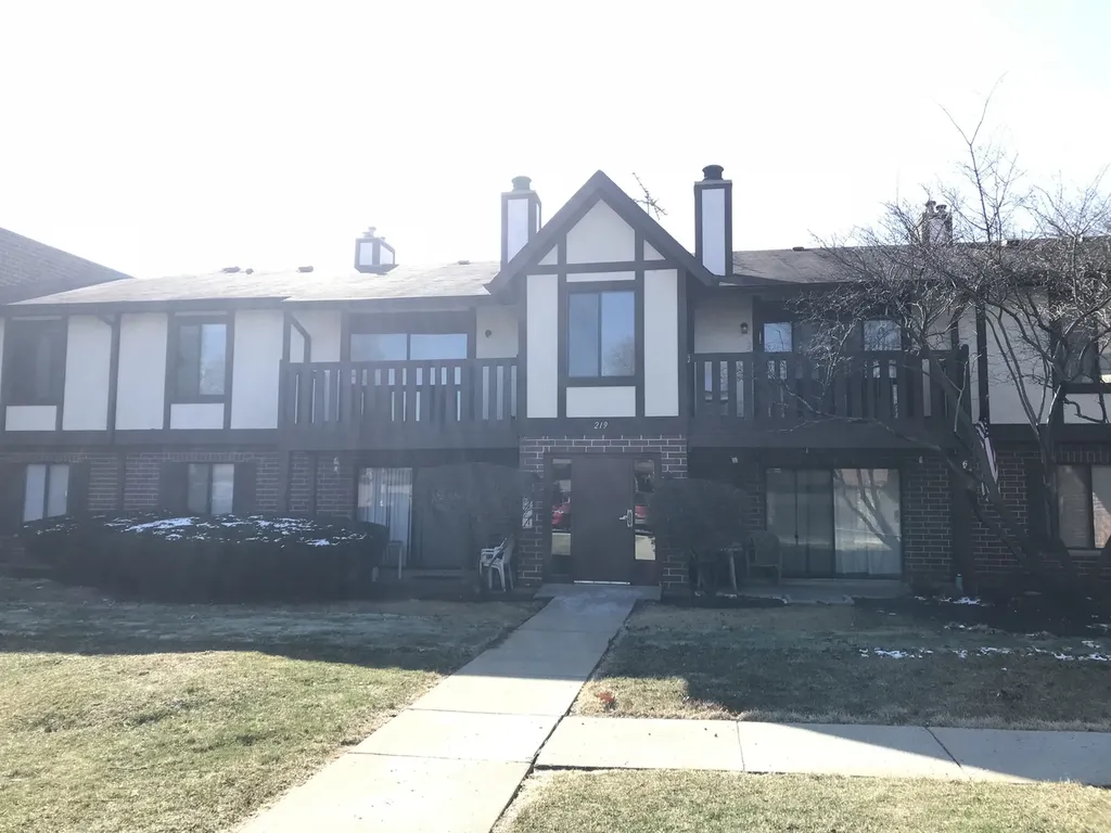 219 Uteg Street Crystal Lake IL 60014