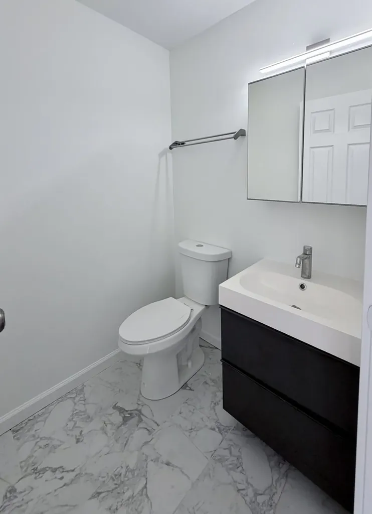 8649 West Foster Avenue Chicago IL 60656