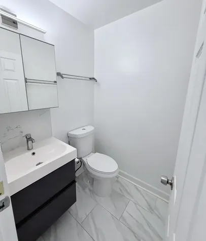 8649 West Foster Avenue Chicago IL 60656