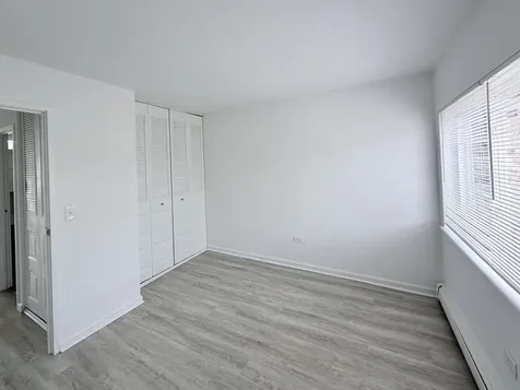 8649 West Foster Avenue Chicago IL 60656