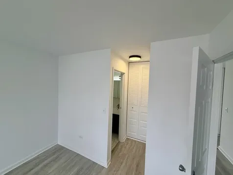 8649 West Foster Avenue Chicago IL 60656