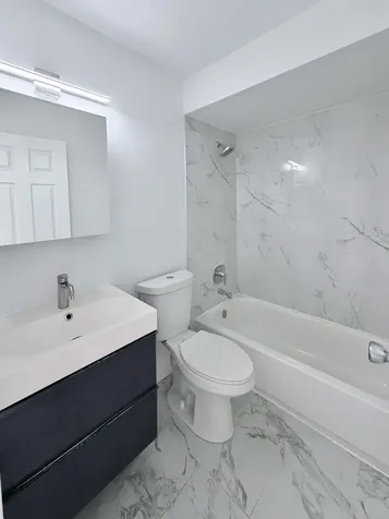 8649 West Foster Avenue Chicago IL 60656