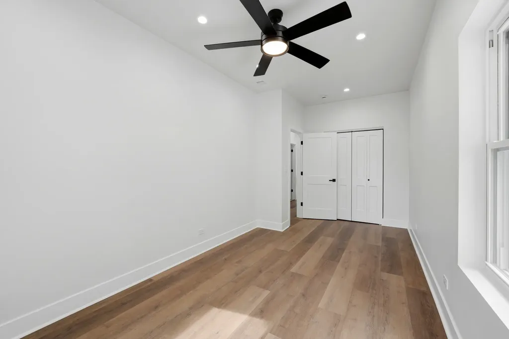 5729 West Ohio Street Chicago IL 60644