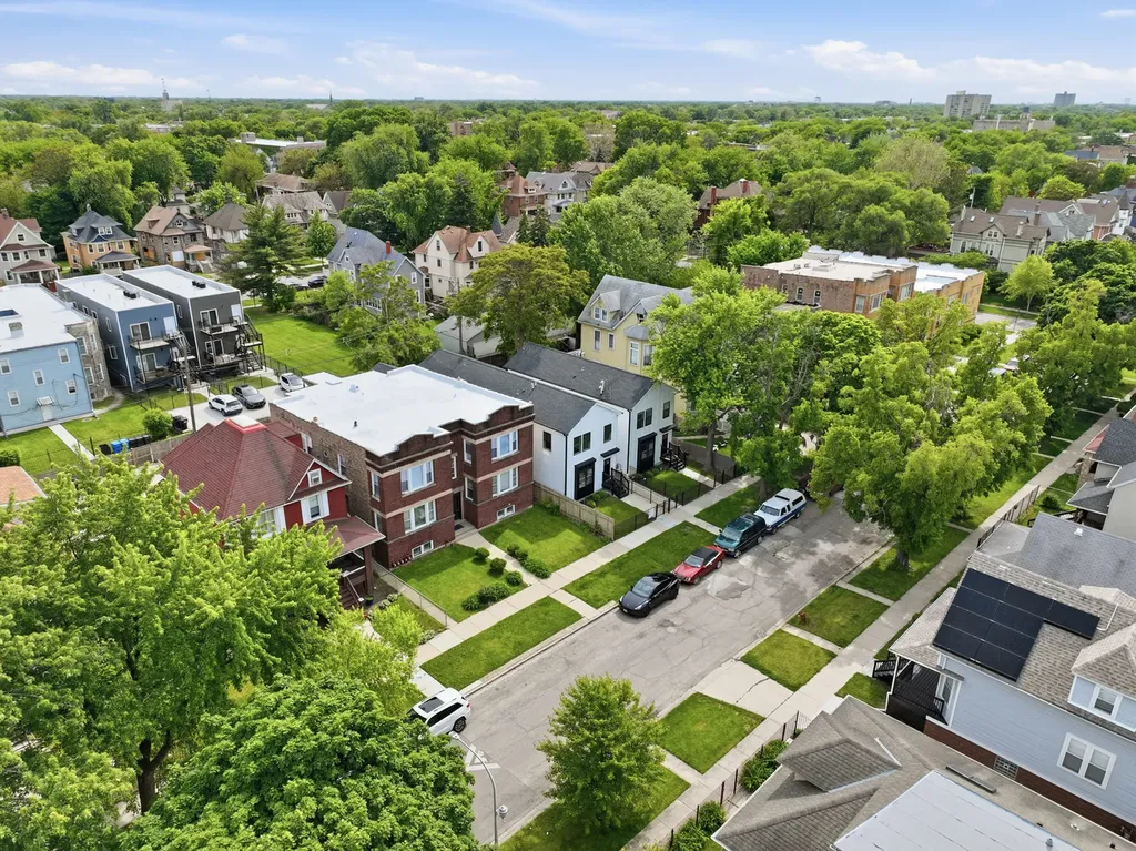 5729 West Ohio Street Chicago IL 60644