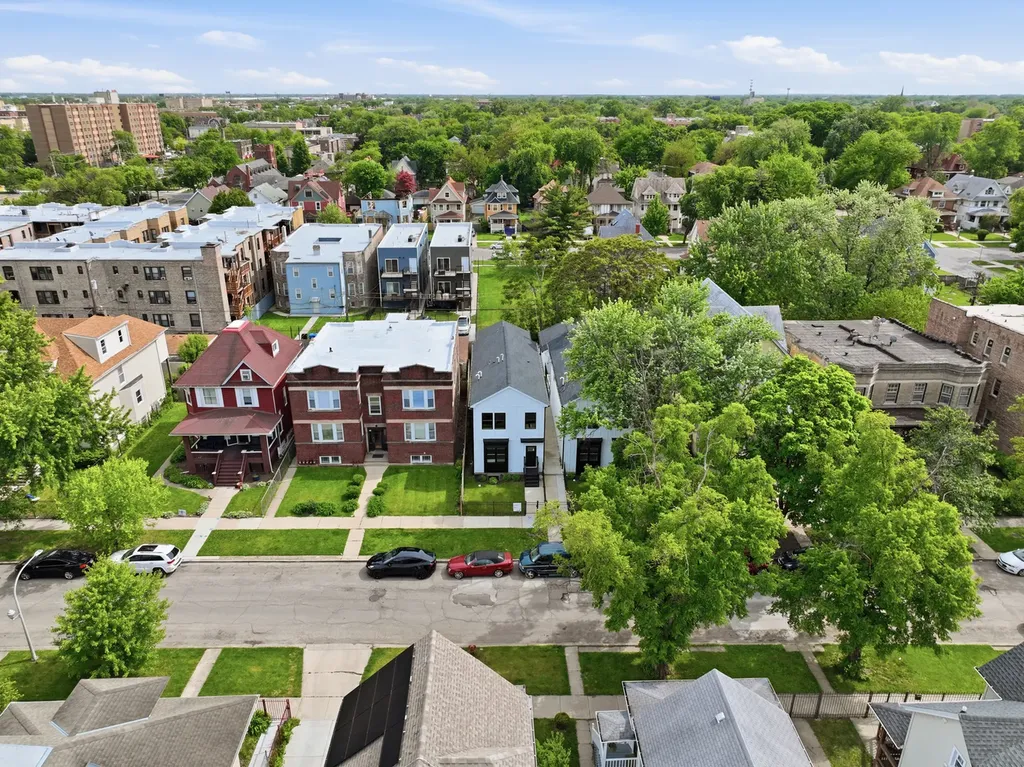 5729 West Ohio Street Chicago IL 60644