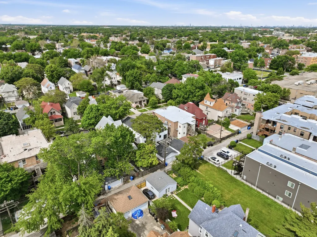 5729 West Ohio Street Chicago IL 60644