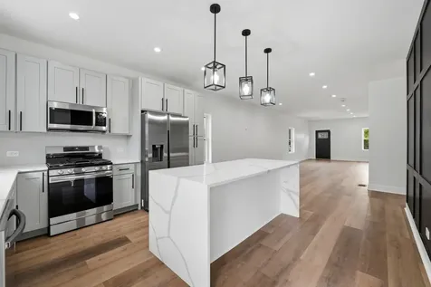 5729 West Ohio Street Chicago IL 60644