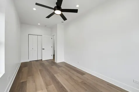5729 West Ohio Street Chicago IL 60644