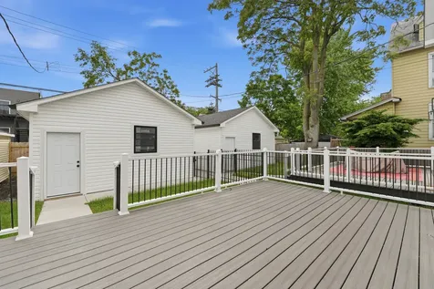 5729 West Ohio Street Chicago IL 60644