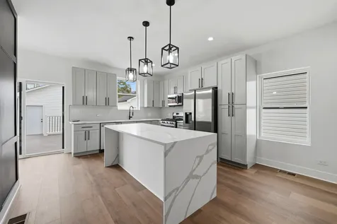 5729 West Ohio Street Chicago IL 60644