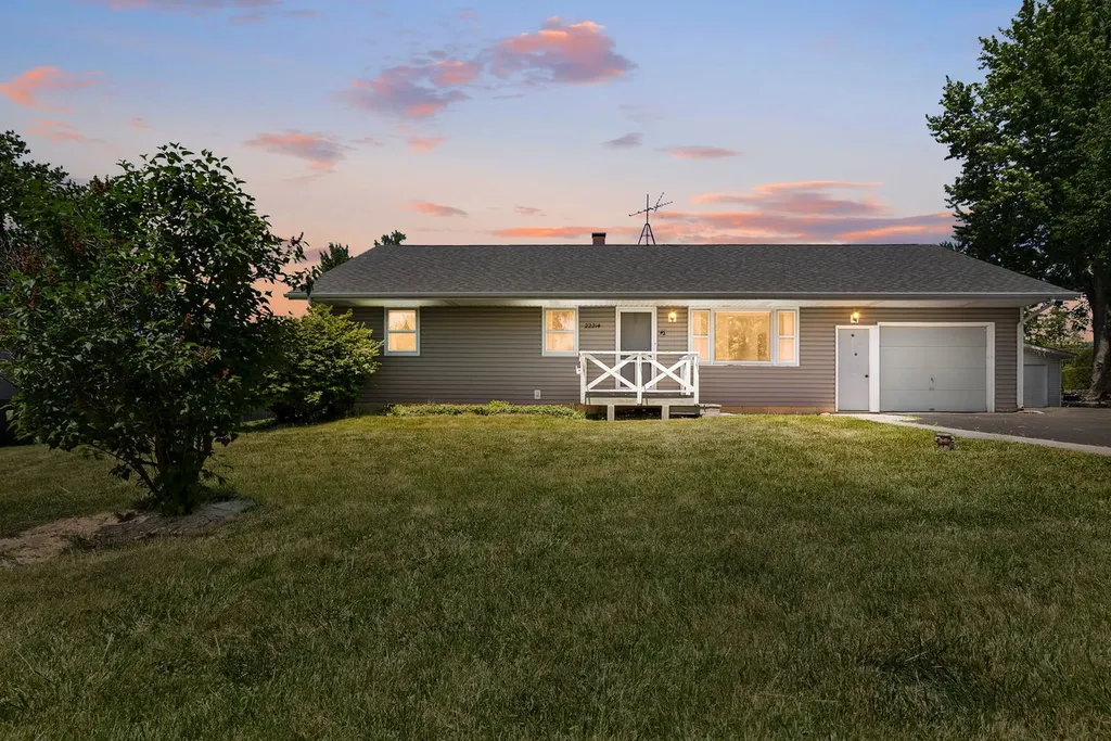 22214 West Cedar Drive Antioch IL 60002