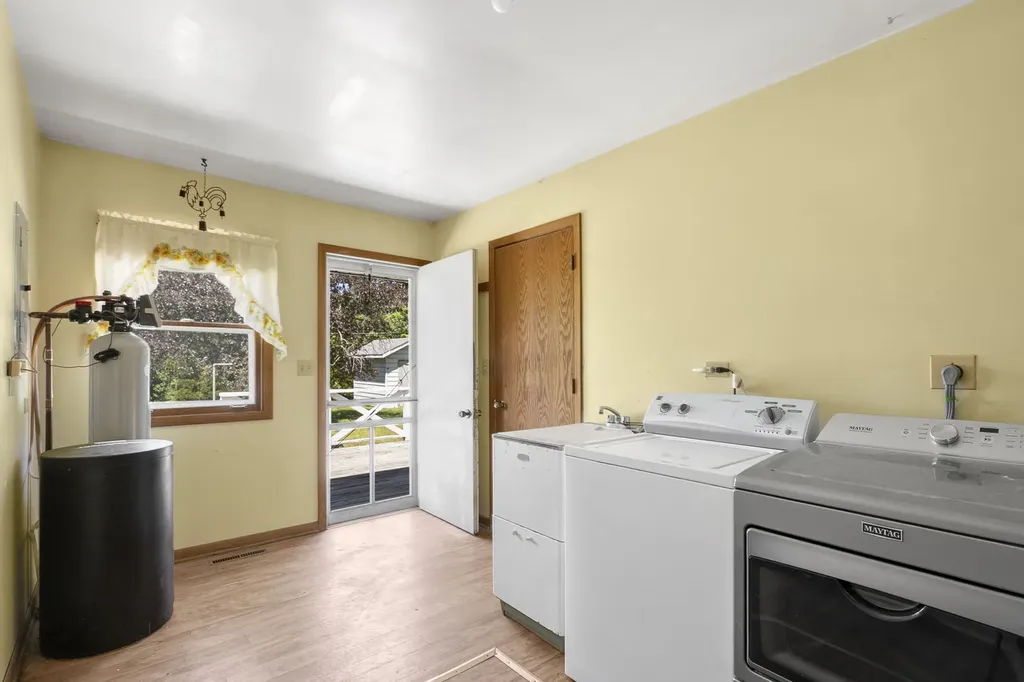 22214 West Cedar Drive Antioch IL 60002