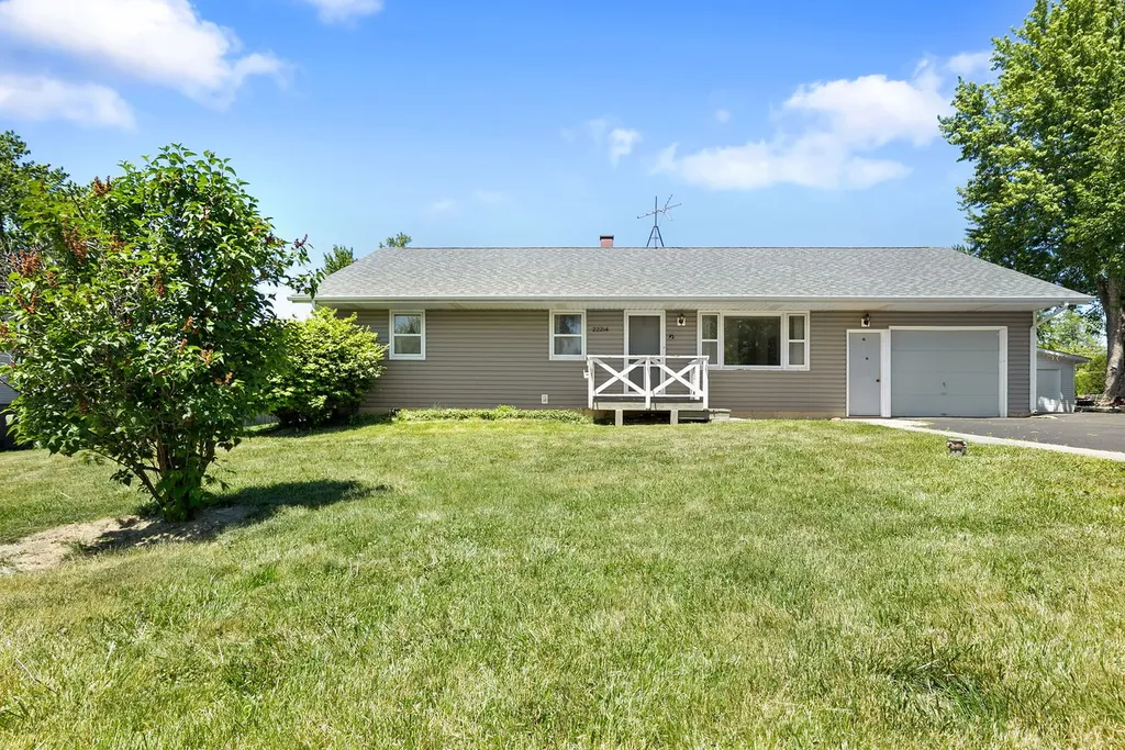 22214 West Cedar Drive Antioch IL 60002