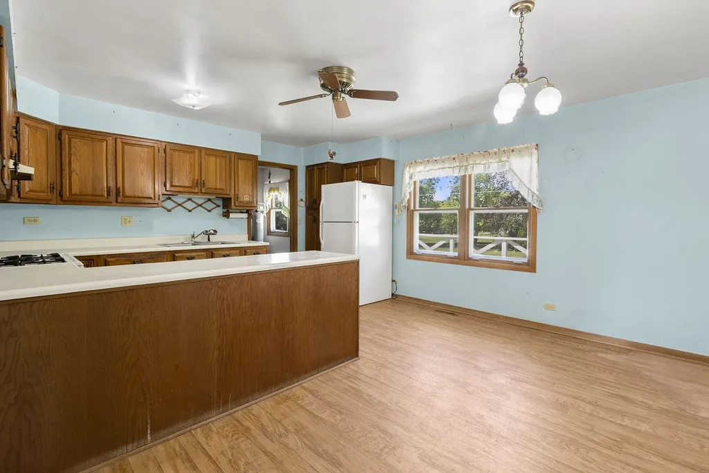 22214 West Cedar Drive Antioch IL 60002