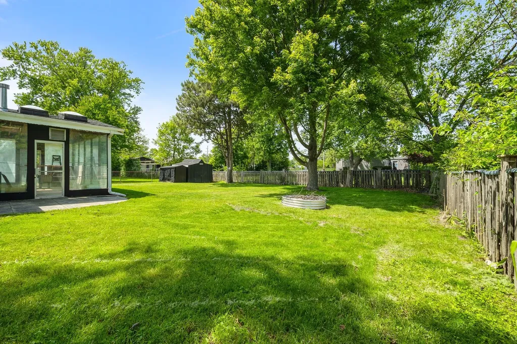 564 West Harrison Road Lombard IL 60148