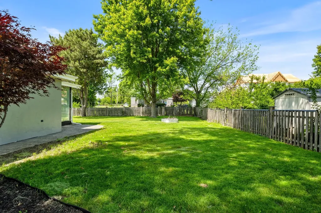 564 West Harrison Road Lombard IL 60148