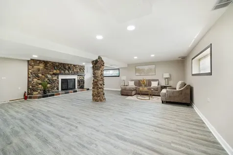 564 West Harrison Road Lombard IL 60148