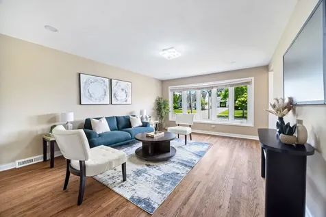 564 West Harrison Road Lombard IL 60148