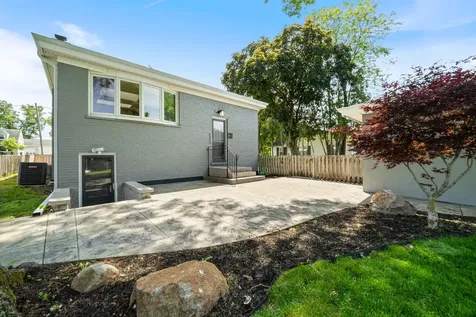 564 West Harrison Road Lombard IL 60148