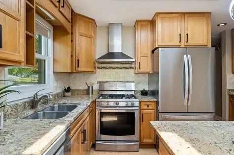564 West Harrison Road Lombard IL 60148