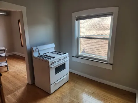 2835 West Byron Street Chicago IL 60618