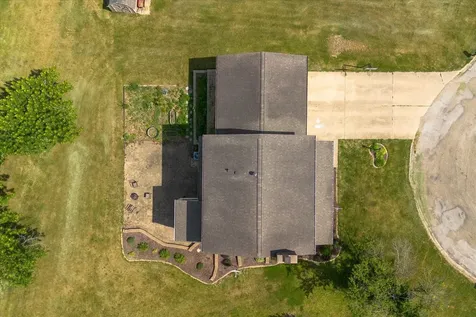 507 Terrace Lane Washburn IL 61570