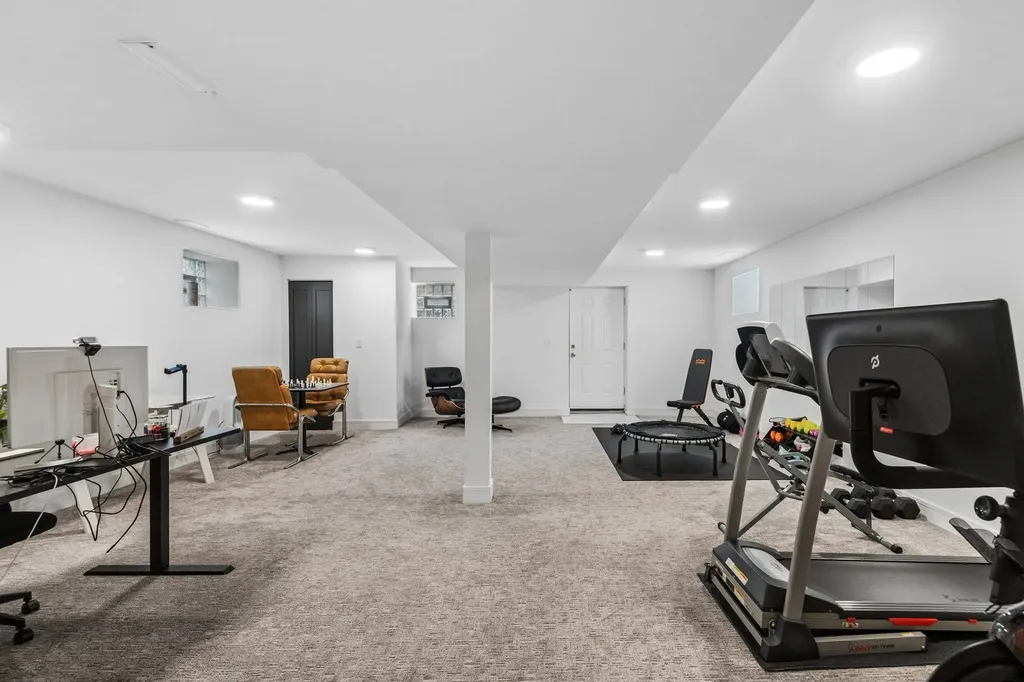 2147 West Thomas Street Chicago IL 60622