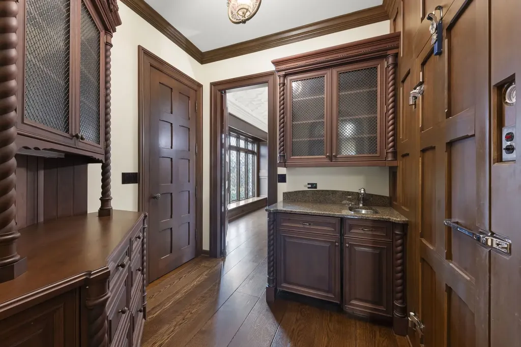 24w141 Hobson Road Naperville IL 60540
