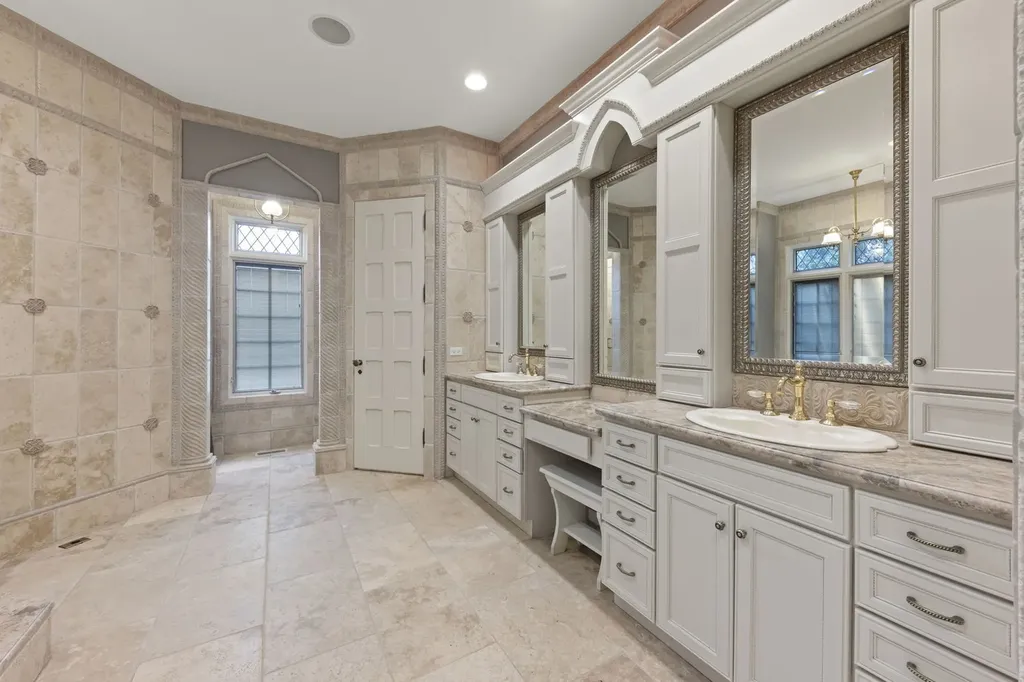 24w141 Hobson Road Naperville IL 60540
