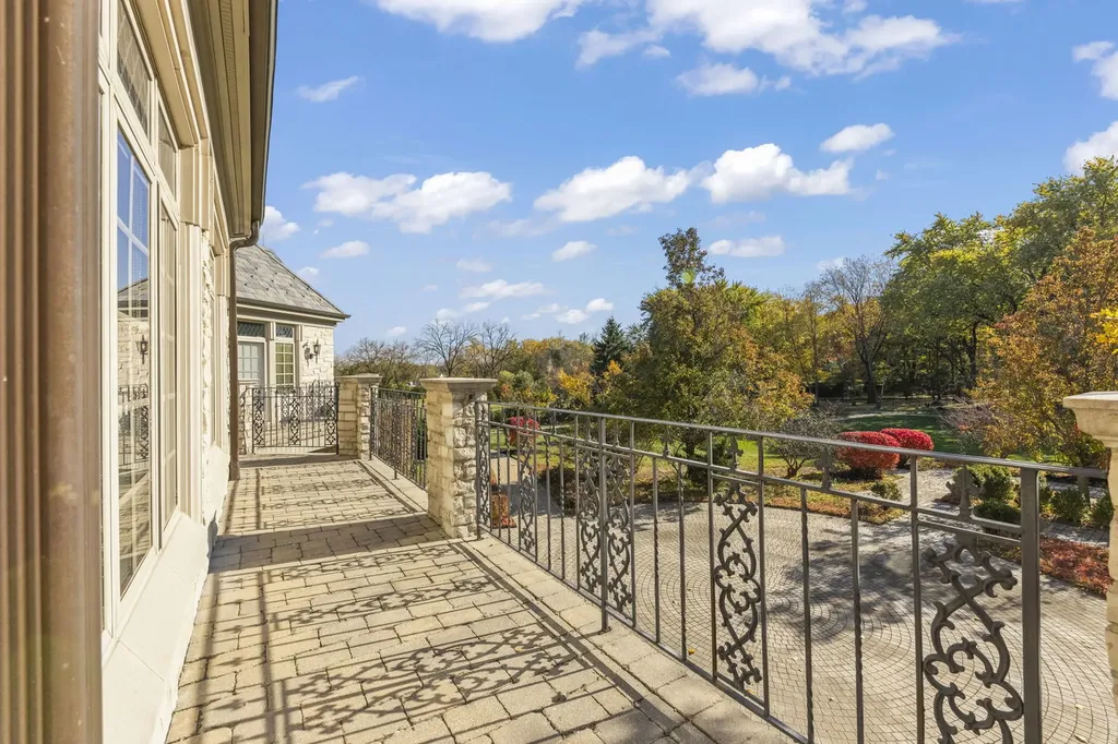 24w141 Hobson Road Naperville IL 60540