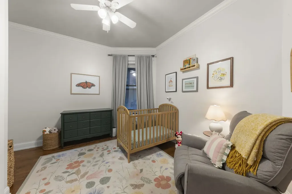 2837 North Cambridge Avenue Chicago IL 60657